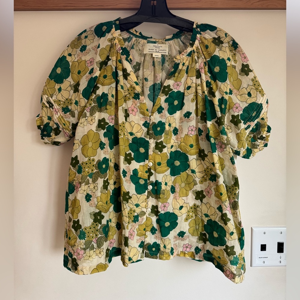 Trovata Birds of Paradise Cotton Puff Sleeved Green and Yellow Floral Blouse